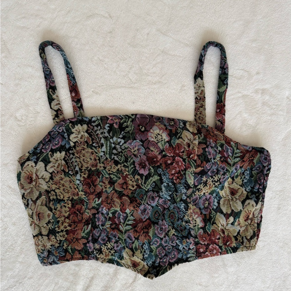 Floral cropped tank top vintage vibe size Medium